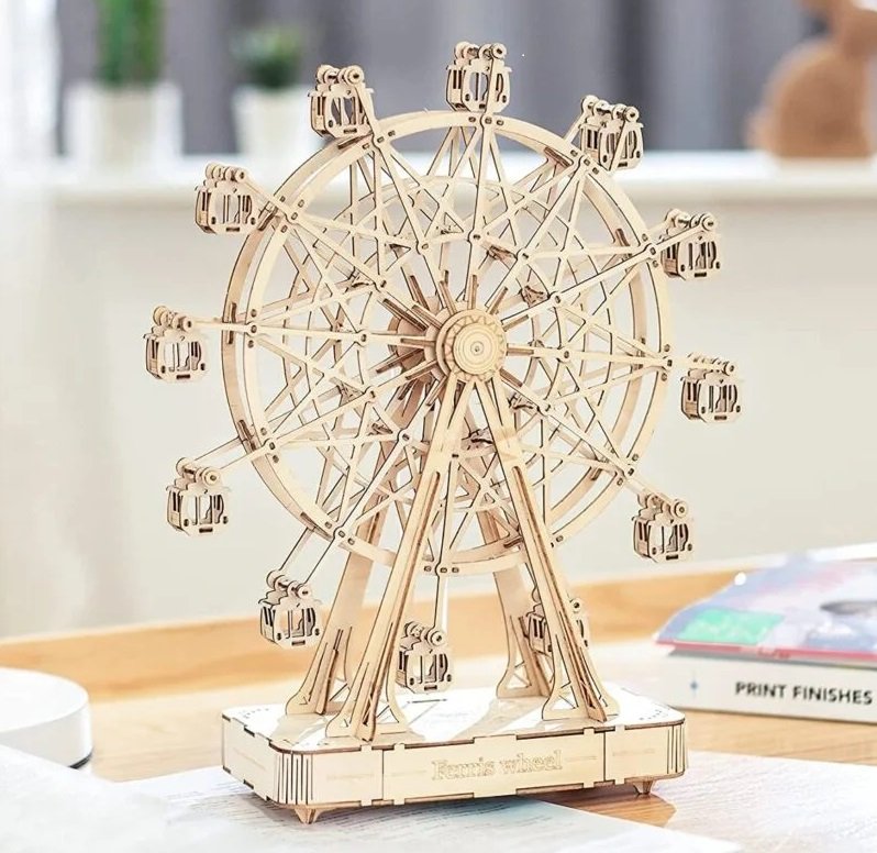 DIY Wooden Rotatable Ferris Wheel